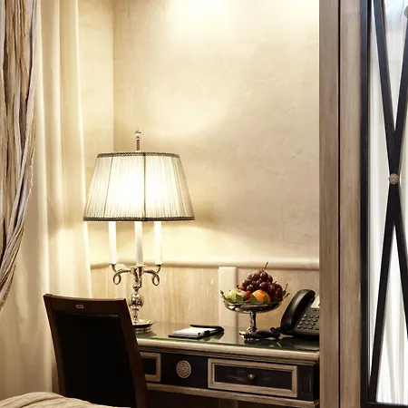 Ξενοδοχείο Barocco 4*